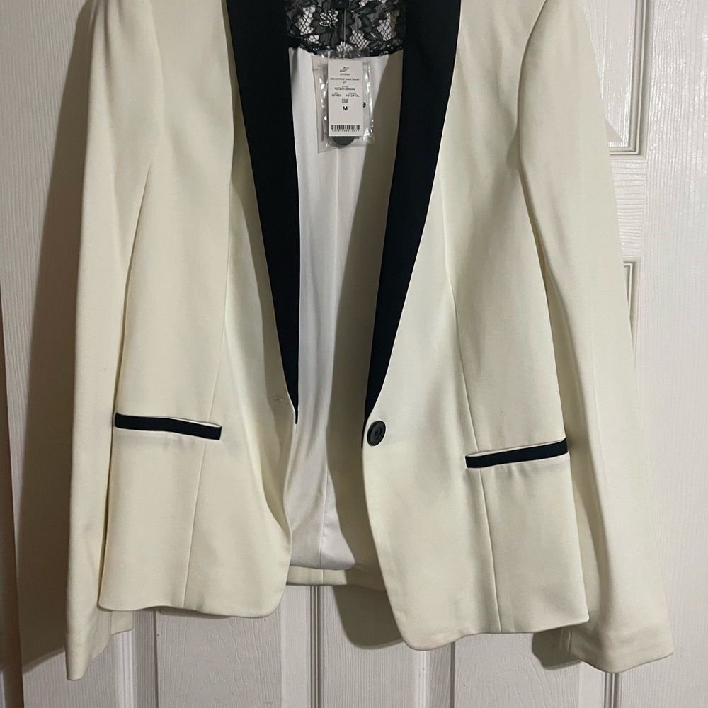 Elegant White and Black Women's Blazer